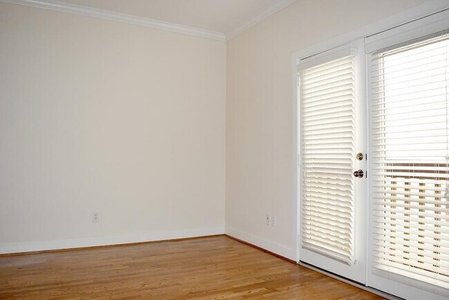 Foto del edificio - 1342 Rutland St