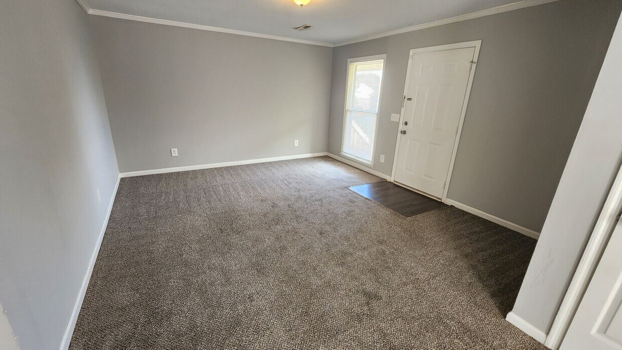 Foto principal - 4424 Bonnell Dr NW