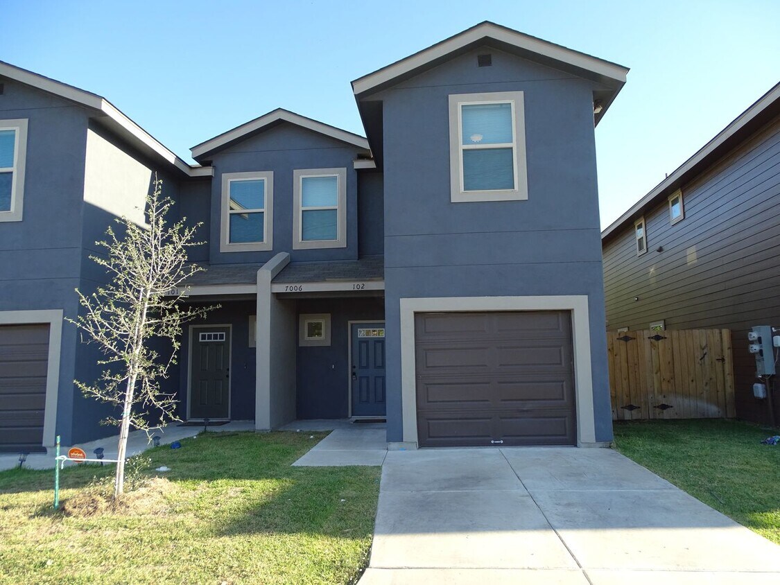 Primary Photo - 7006 Lakeview Dr.