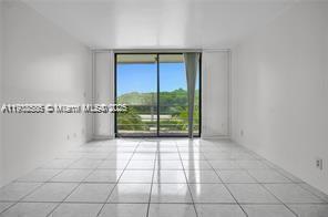 Foto principal - 2935 NE 163rd St