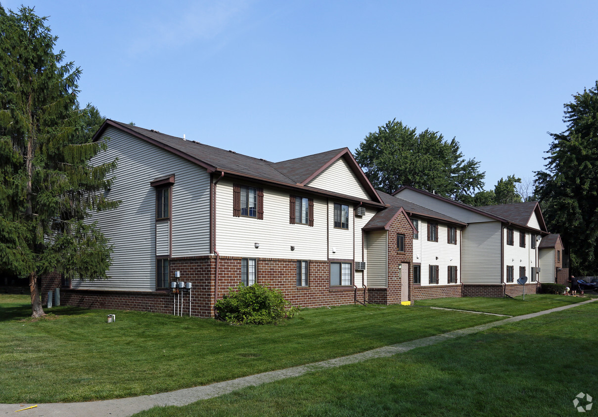 Primary Photo - WoodRidge Apartments and Townhomes