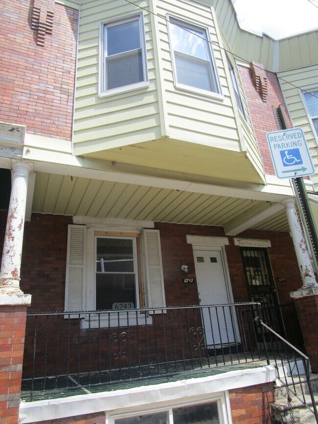 Building Photo - Front Porch Row - Oak Lane