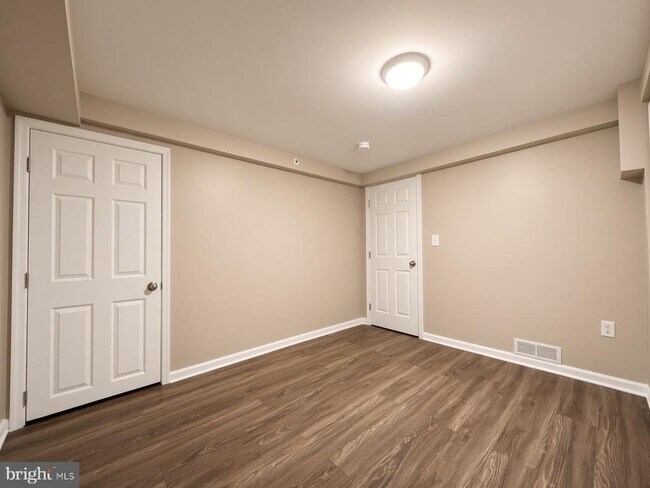 Building Photo - 8101 Burkart Ct