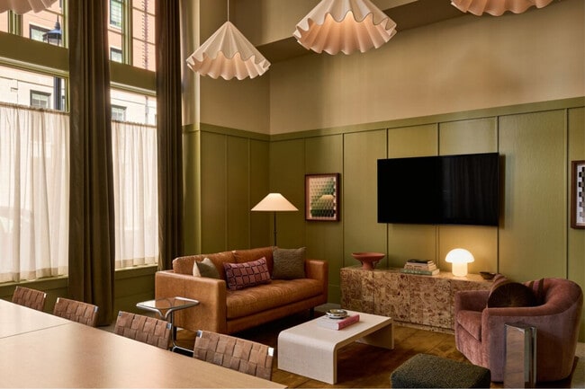 Building Photo - 110 Ann St