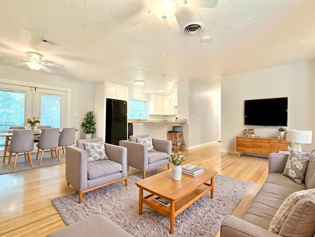 Foto del edificio - Your DeLand Escape: 4 Bedrooms + Pool + Sp...