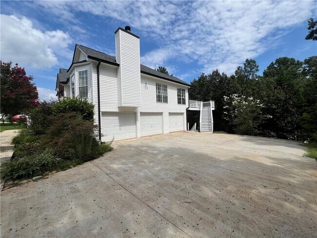 Building Photo - 4715 Deer Crossing Ct