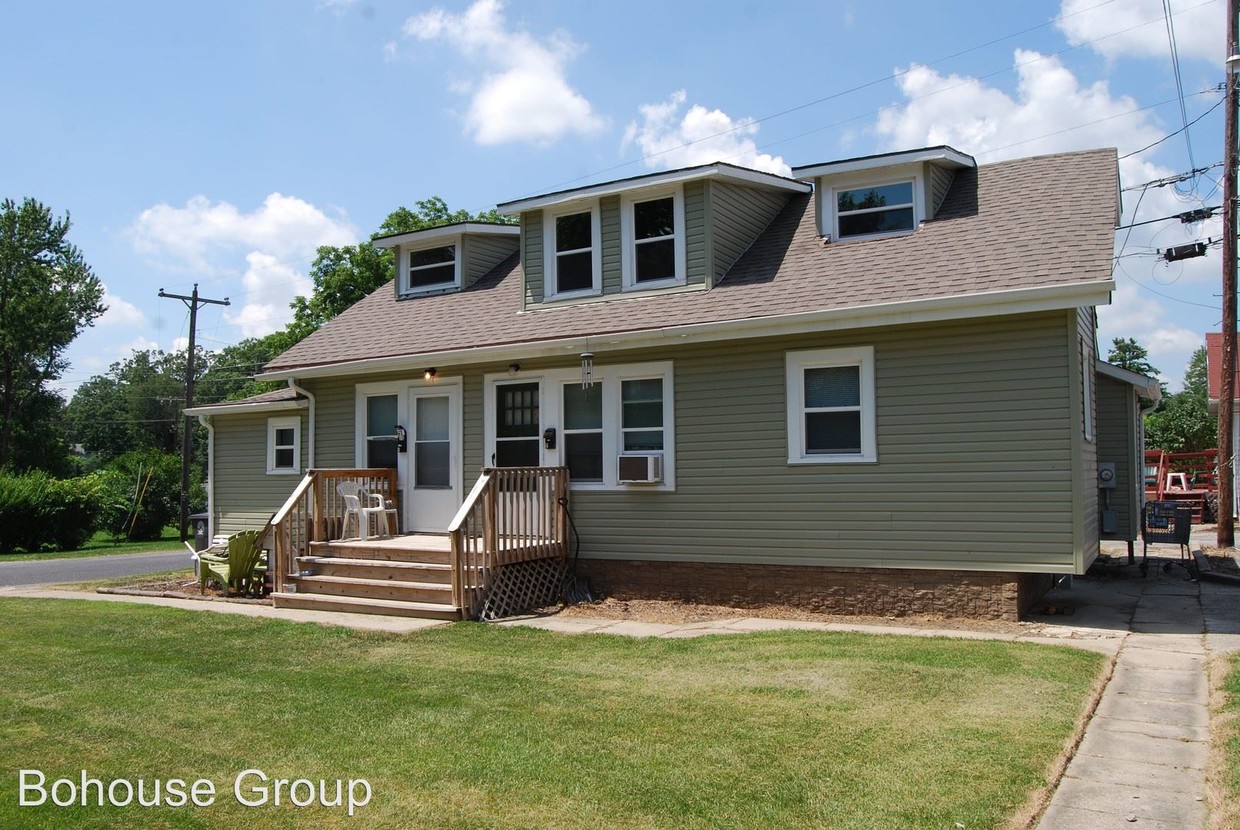Foto principal - 7501 Bradbury Ave