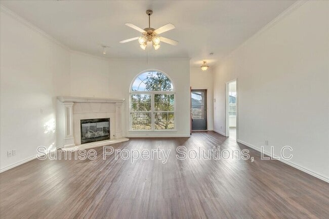 Building Photo - 217 Dollina Ct