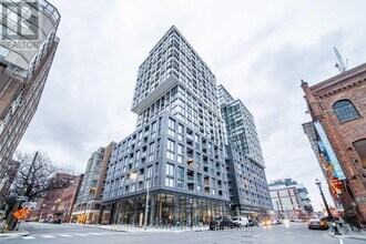 Building Photo - 158 Front St E