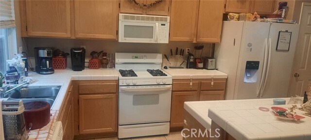 Building Photo - 27550 Coyote Mesa Dr