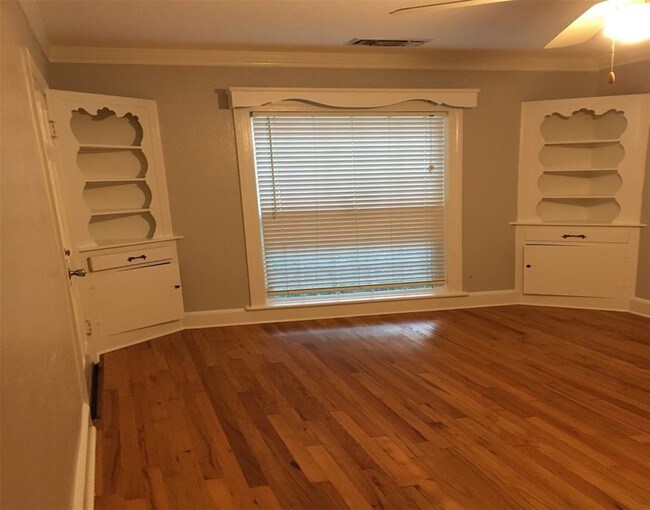 Building Photo - 3631 Tulsa Way