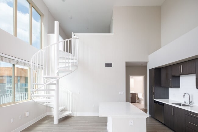Building Photo - Arrive Wakaba