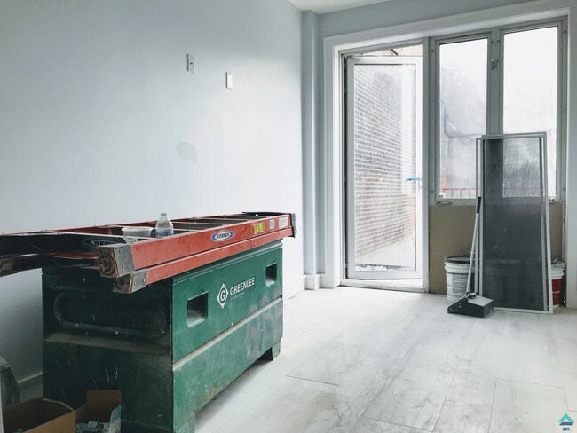 Foto del edificio - 462 Seneca Ave