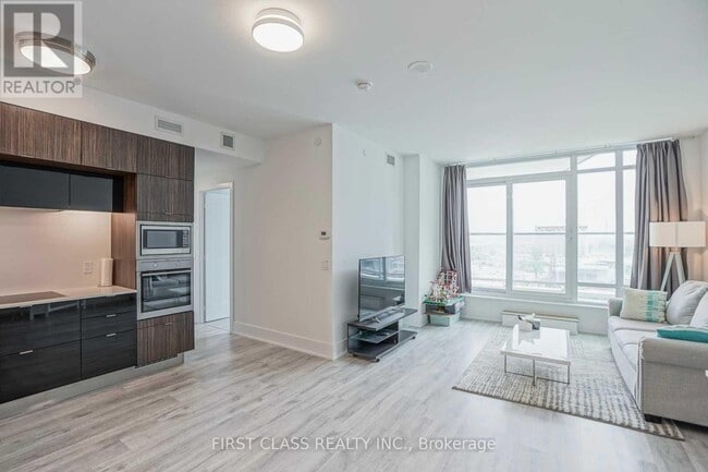 Building Photo - 15 Merchants' Wharf