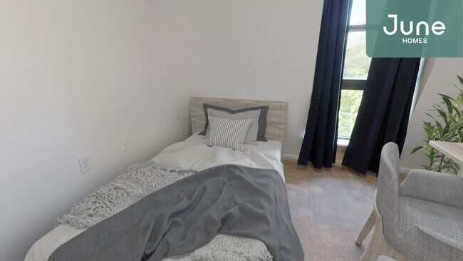 Foto del edificio - Full room in 5-bed/2.0-bath Home