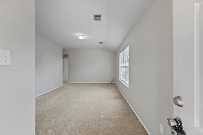 Building Photo - 17202 Hawks Landing Dr