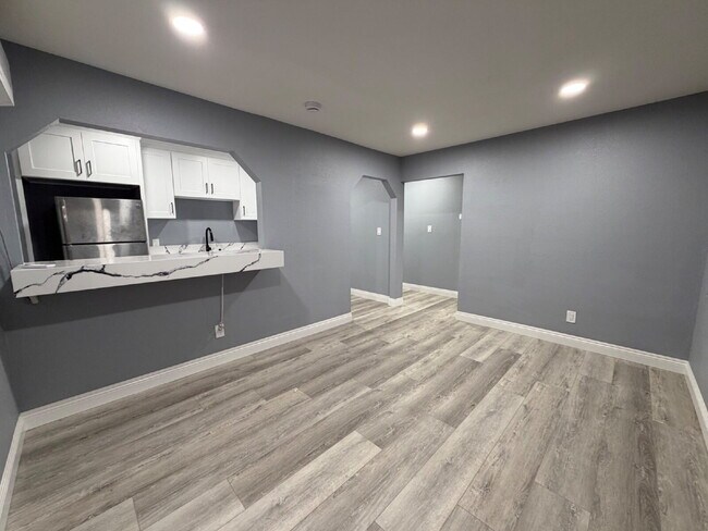 Building Photo - 100% NEWLY REMODELED - MUST SEE - WON'T LAST _   Only 4 miles from USC and 6 miles from DTLA