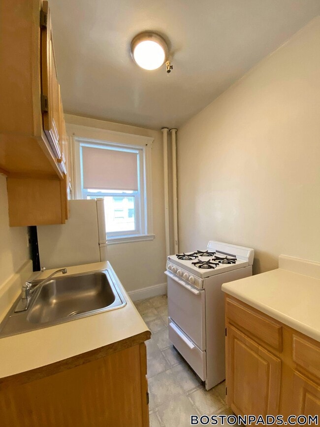 Building Photo - 1209 Boylston St