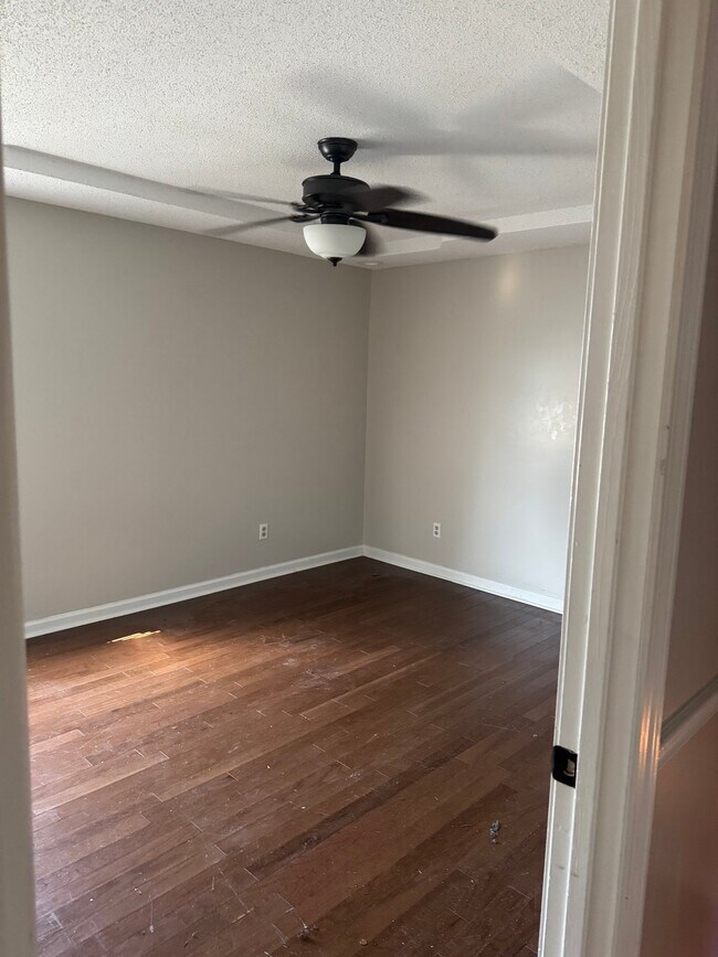 Foto del edificio - 479 Ervin Ln