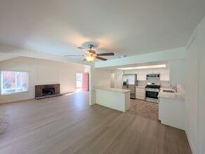 Building Photo - 2608 Luciernaga St