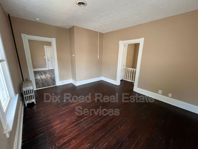 Building Photo - 1310 Shuler Ave