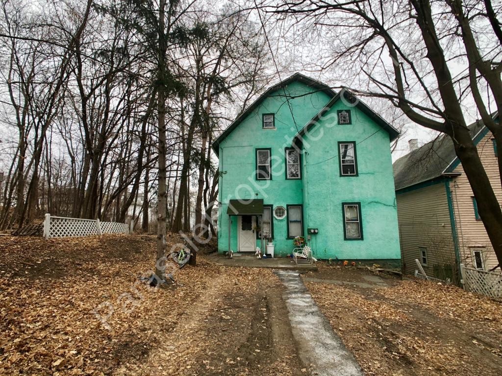 Primary Photo - 529 Taylor Ave