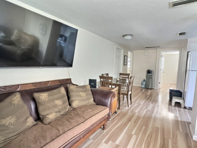 Foto del edificio - 4514 S Lockwood Ridge Rd