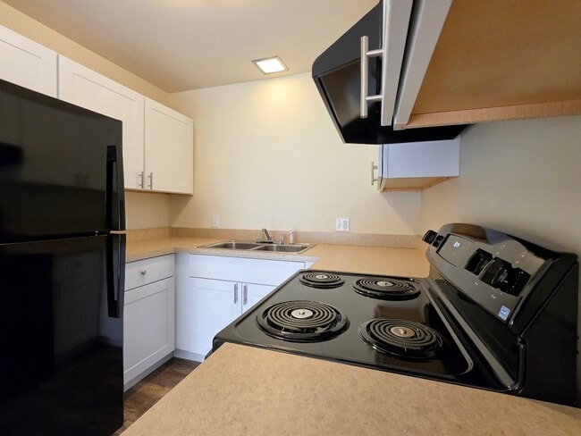 Building Photo - 63 Terrace Ave