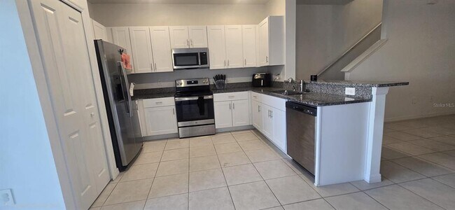 Building Photo - 255 Tulip Banded Wy