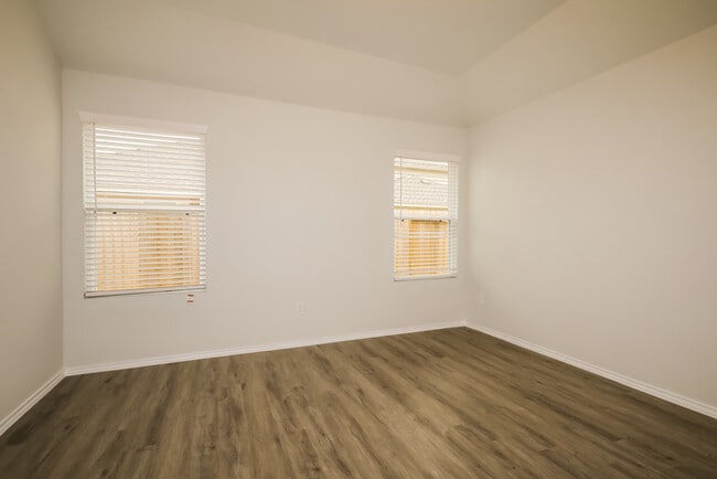Building Photo - 2319 Dry Moss Way