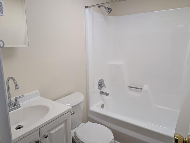Building Photo - 509 Fox Run Ln