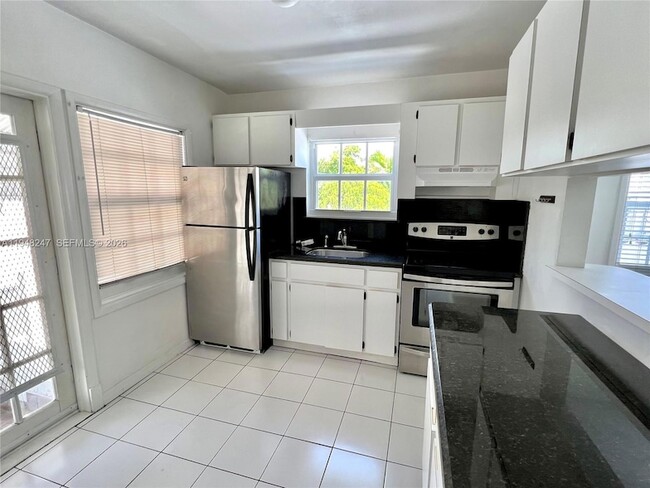 Foto del edificio - 227 Phoenetia Ave