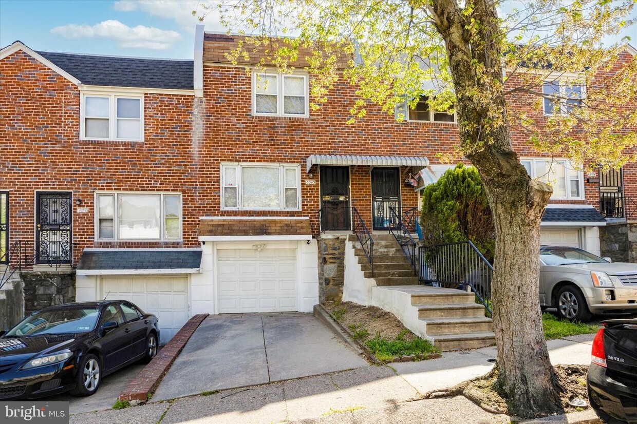 Foto principal - 6043 N Warnock St