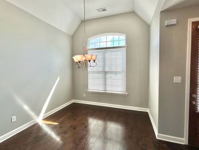 Building Photo - Available Now! Now Leasing a Spacious 4- B...
