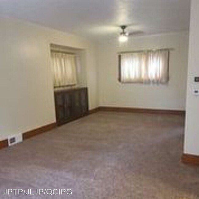 Building Photo - 3 br, 1.5 bath House - 2434 17th Ave