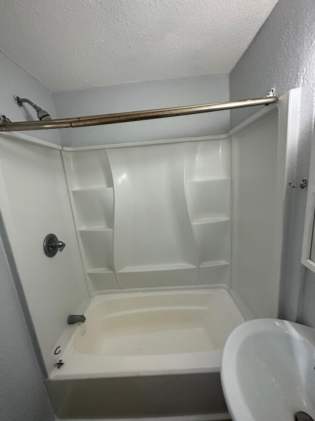 Building Photo - 1611 W 34th St