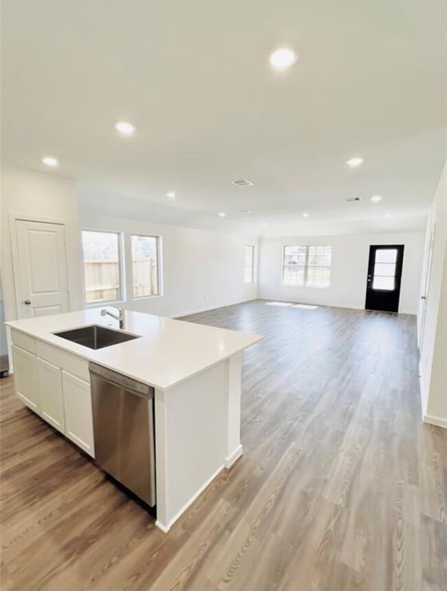 Building Photo - 22445 Mountain Pne Dr