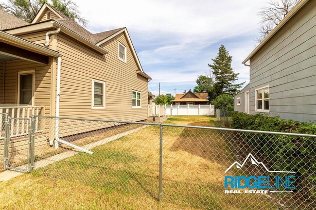 Building Photo - 1211 7th Ave N