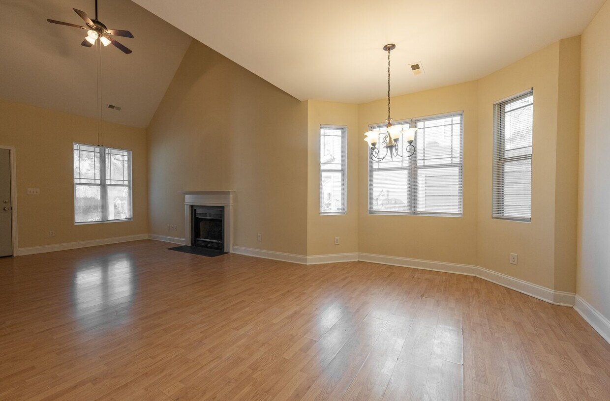 Primary Photo - First floor Master with 3 Bedrooms !