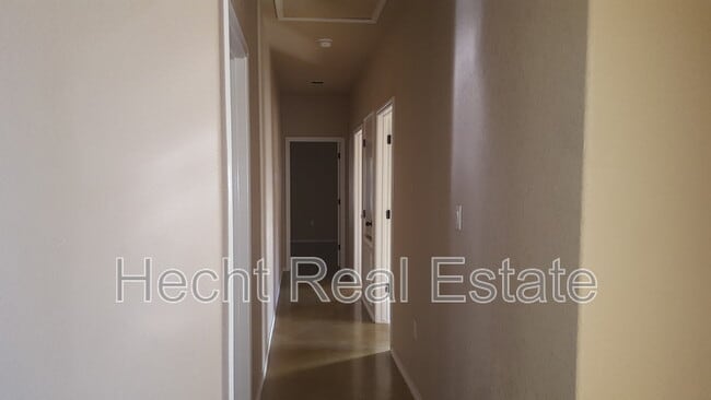 Building Photo - 1031 Carolyn Cove