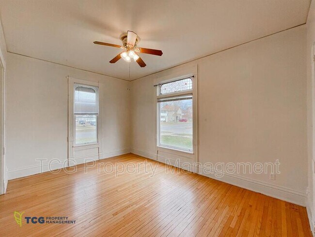 Building Photo - 506 N Sterling St