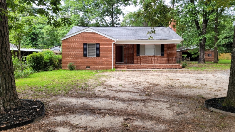 Primary Photo - 271 Peachtree Cir