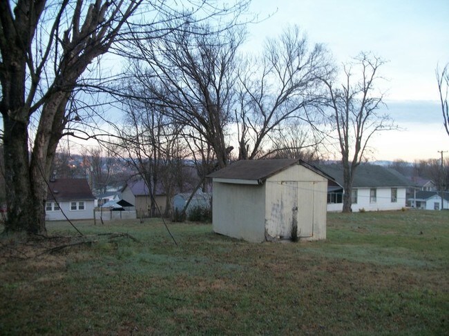 Foto del edificio - 2 bedroom 1 bath house Morristown, TN