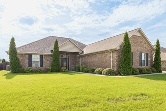 Building Photo - 13384 Hidden Valley Dr