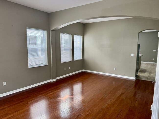 Building Photo - 1808 E Columbus Dr