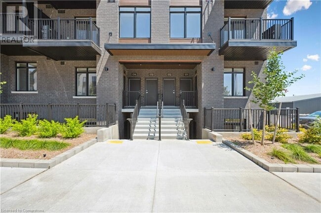 Building Photo - 824 Woolwich St