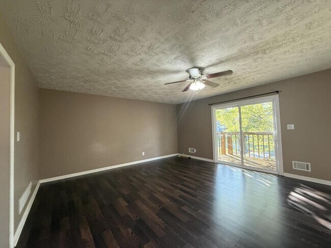 Foto del edificio - 1402 N Miles St