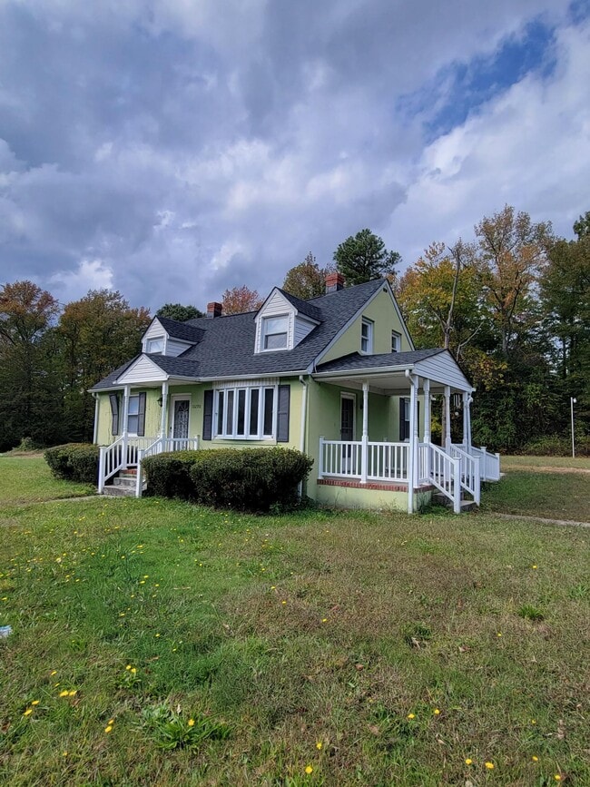 Building Photo - 10290 Lewistown Rd