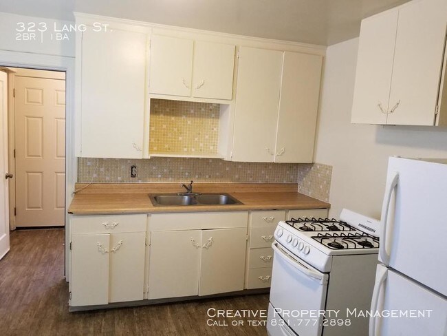 Building Photo - 2 Bedroom Apartment in Salinas, CA