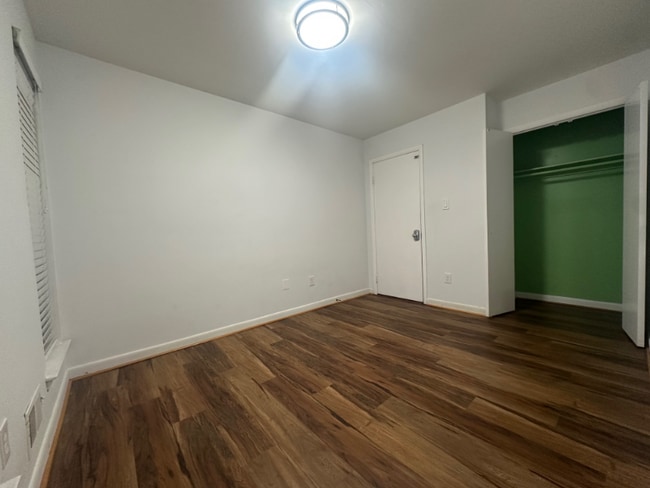 Photo - 8xxx Barrett Rd House